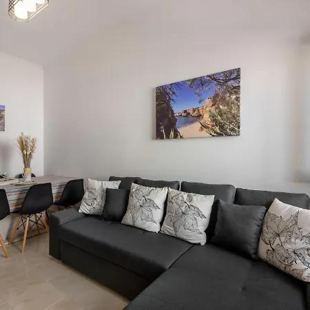 Magnolia By Interhome Vakantiehuis Olhão